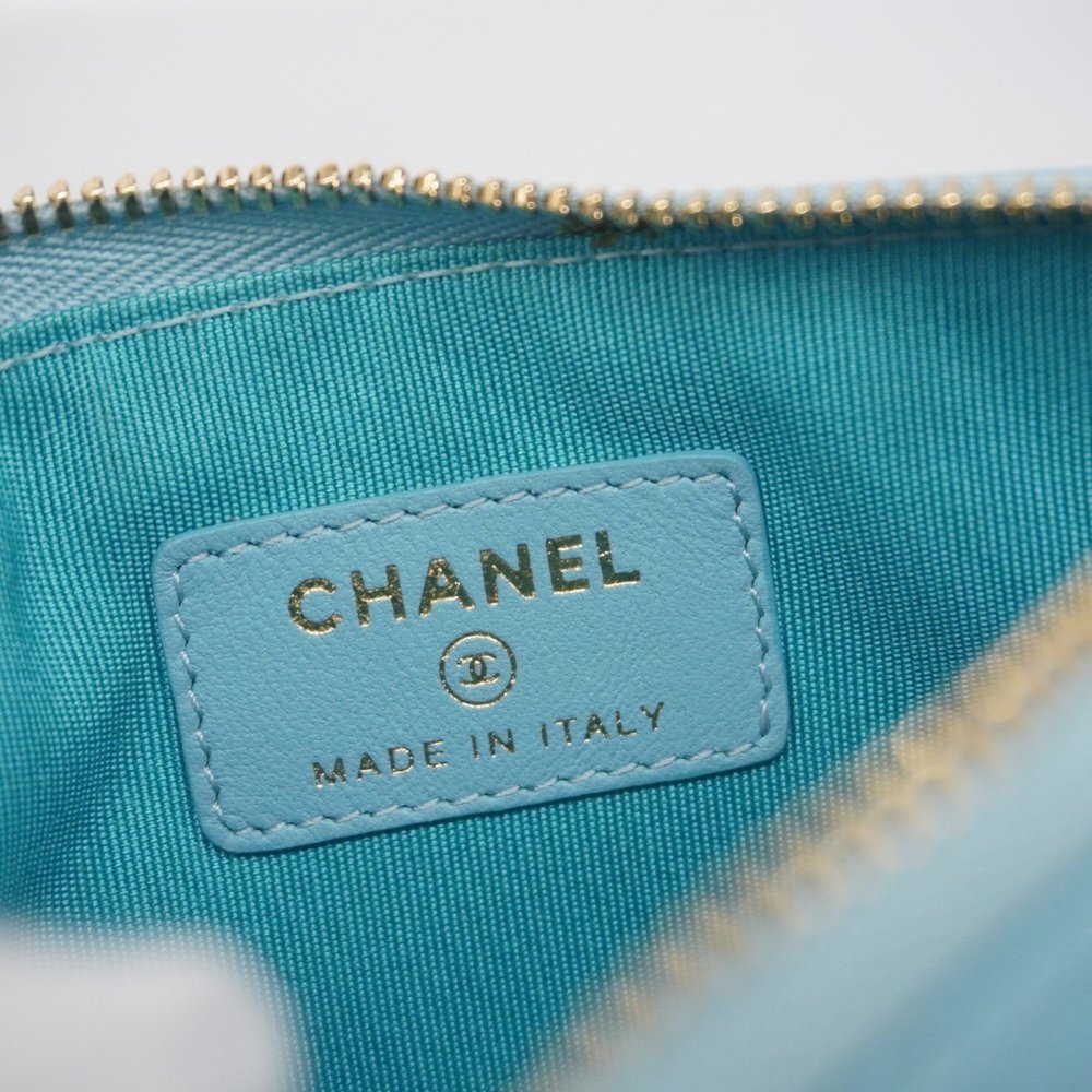 CHANEL Blue Lambskin Leather Wallet - Picture 4 of 11
